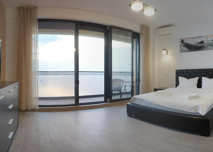 Sophia 2 Mamaia, Cu Piscina Si Catre 马马亚